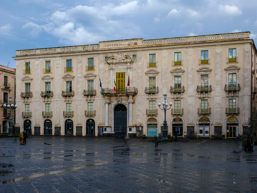 Moderní budova sídla Marketing-Gildie Prague